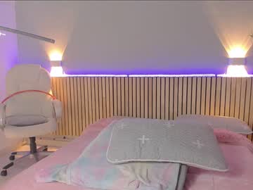 Nude cam girl little_effy18 image #6206327
