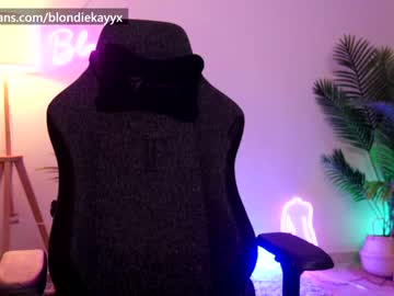 Nude cam girl blondiekayy image #1151418