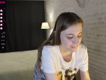Nude cam girl sophie_burn image #3911832