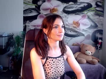 Nude cam girl jennycutey image #1893375