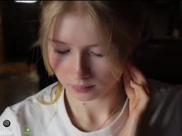 Nude cam girl bestblondiiecb image #6558599