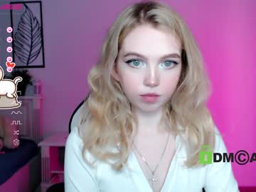 Nude cam girl small_blondee image #3600617