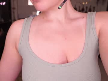 Nude cam girl evelynpiers image #4184630