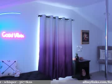 Nude cam girl foxy_gamer image #4184739
