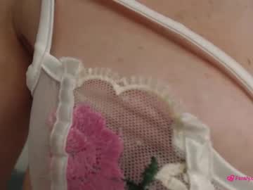 Nude cam girl koketochka555 image #5451485