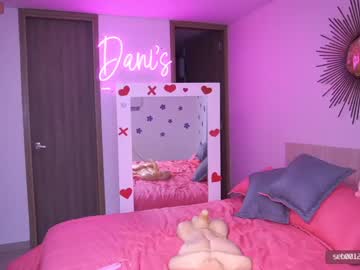 Nude cam girl dani_moore image #1253078