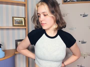 Nude cam girl sun_like_hugs image #4392333