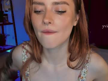 Nude cam girl _yvie_ image #1090610
