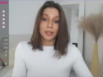 Nude cam girl joyce_turner image #2131343