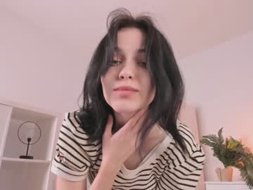 Nude cam girl carolmoores image #3173627