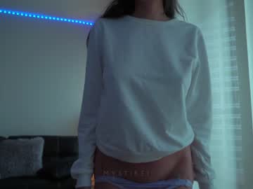 Nude cam girl mystikei image #4403571