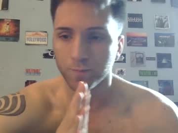lucasbacon13 nude girls camming