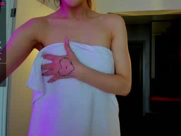 Nude cam girl angella_kleee image #2159034