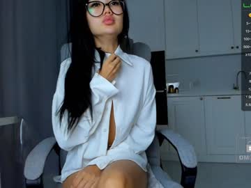 Nude cam girl miyong_7 image #2681705