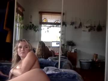Nude cam girl ren_just image #2503220