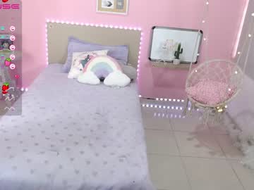 Nude cam girl little_effy18 image #1933169