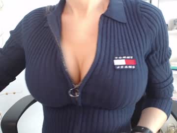 Nude cam girl drink_my_juices image #1105734