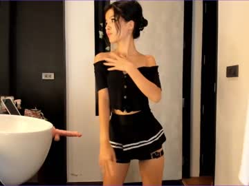 Nude cam girl akino_17 image #1859120