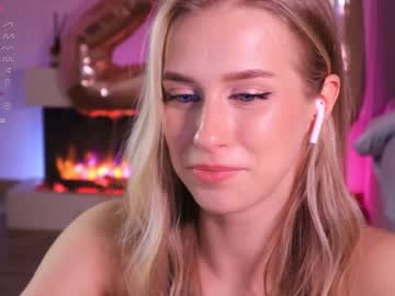 Nude cam girl ella_twinkle image #6845004