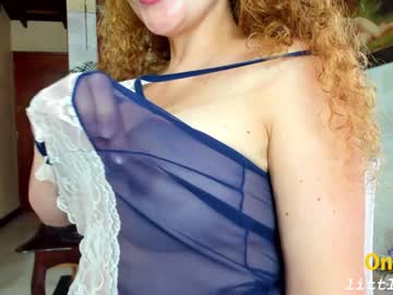 Nude cam girl little_izzi image #4426592