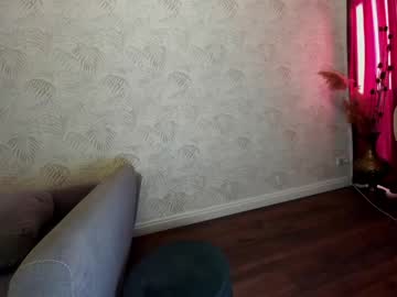 Nude cam girl ehotlovea image #2100331