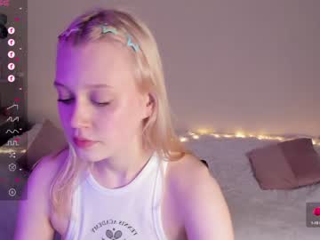 Nude cam girl molly_blooom image #6586103