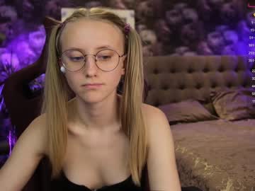 Nude cam girl angeellina image #3175444