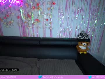 Nude cam girl rosiebones image #3505411