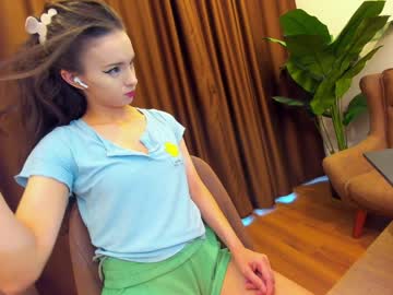 Nude cam girl ehotlovea image #4200000