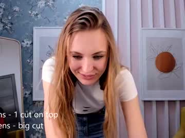 Nude cam girl _viki_ image #1823841
