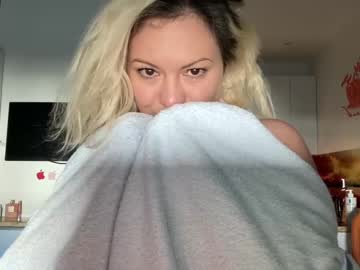 Nude cam girl kiradivine image #4967782
