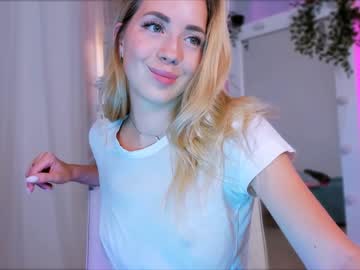 Nude cam girl emmi_rosee image #2232343