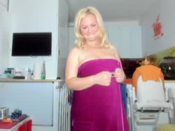 Nude cam girl kiradivine image #3210654