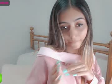 Nude cam girl gummy_bear7 image #79847