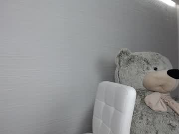 Nude cam girl yana_squrel_22 image #2949038