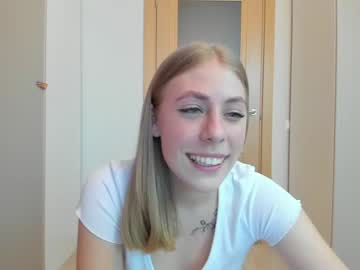 Nude cam girl _strawbeerry_ image #4325868