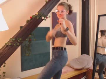 Nude cam girl abi_i image #2476523
