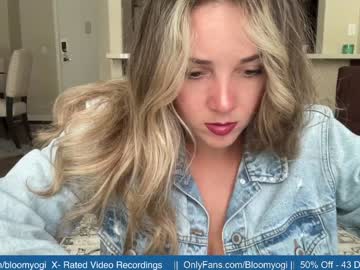 Nude cam girl bloomyogi image #4190098