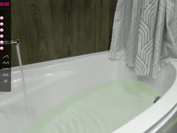 Nude cam girl angella_kleee image #1756409