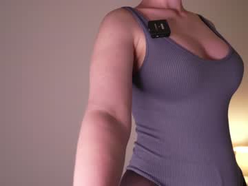 Nude cam girl vixenp image #4205401