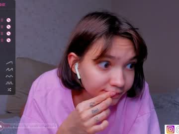 Nude cam girl bzzzme image #5633336