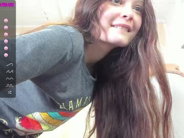 Nude cam girl urlittlegirl_ image #1520254