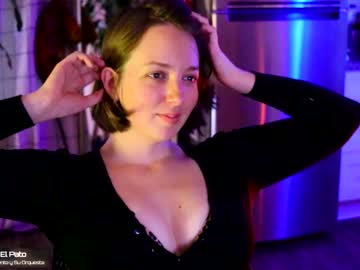 Nude cam girl maeveminx image #4113235