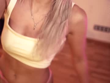 Nude cam girl peach_me image #1431665
