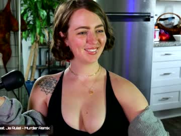 Nude cam girl maeveminx image #4176587