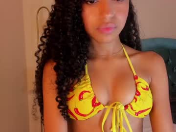 Nude cam girl lucia_aven image #3090336