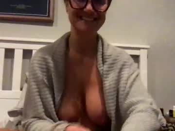 Nude cam girl ravengirl44 image #779554