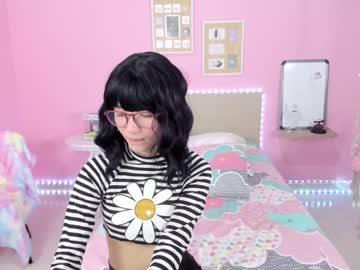 Nude cam girl little_effy18 image #2105619