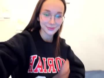 Nude cam girl ellie_leen image #291006