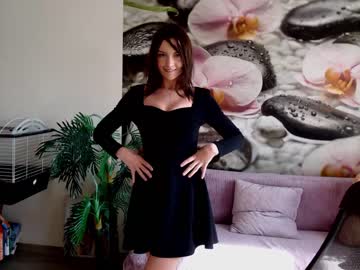 Nude cam girl jennycutey image #2746003